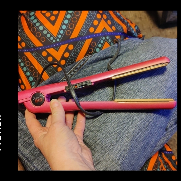 2 chi straightners..both like new working conditions - Picture 3 of 6